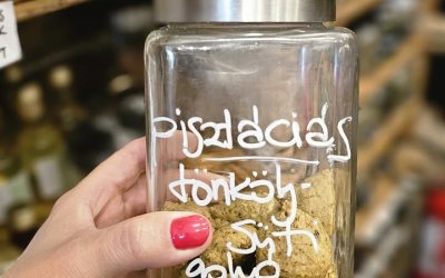 Érdemes egy csókot váltani: a pisztáciás csók csábító íze!